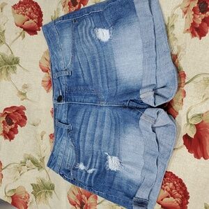 Time And Tru Sz 8 Mid-rise Stretch Faded Distressed Cuffed Hem Shorts 126